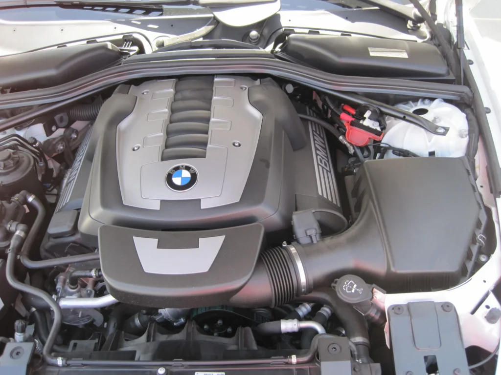 FILTRO ESPORTIVO K&N PARA BMW 545/645 4.4 V8 33-2294 — FILTRO ESPORTIVO K&N PARA BMW 545/645 4.4 V8 33-2294